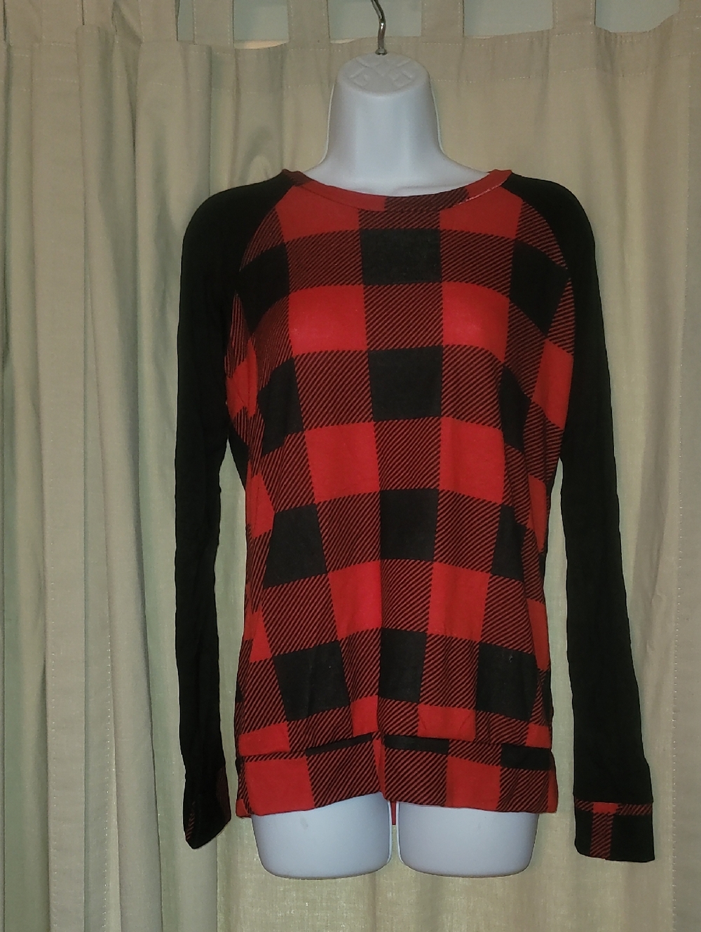 Acting Pro Red & Black Diagonal Buffalo Plaid Soft Stripe Top